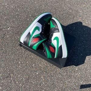 Retro 1 pine green mids